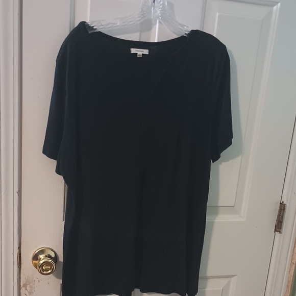 Maurices yoke Mesh Tee Size 2X - Picture 1 of 6
